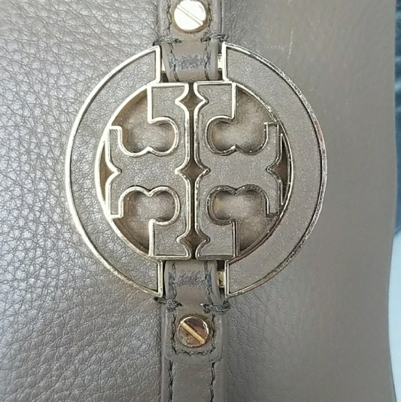 Tory Burch Amanda Crossbody Purse - Picture 3 of 8